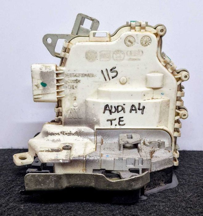 Fechadura / Fecho Porta Trás Esquerdo AUDI A4 B7 (8EC) ano 2007