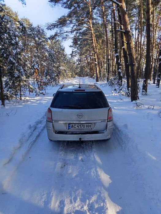 Opel Astra h 1.7 2011