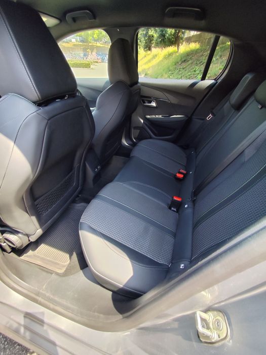 Peugeot 208 — fotografia 8
