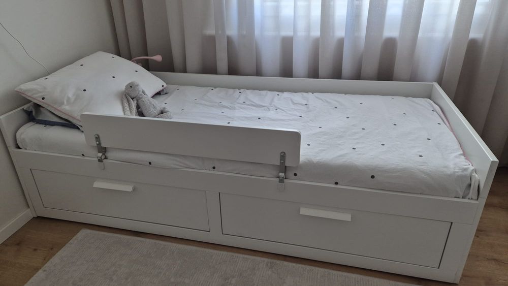 Cama individual/dupla BRIMNES com 2 gavetas + 2 colchões IKEA