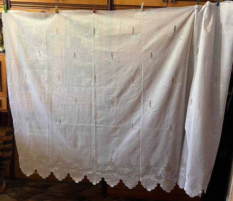 Белая занавеска на окно