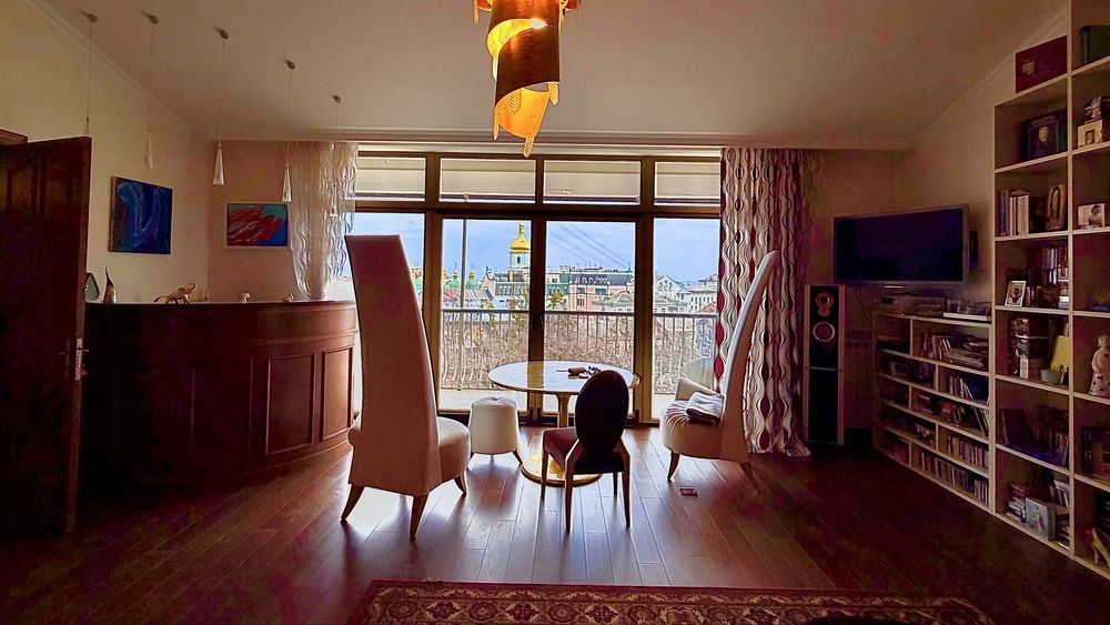 Ярославів Вал 14В дворівневий пентхаус з терасою та видом на Софійський собор