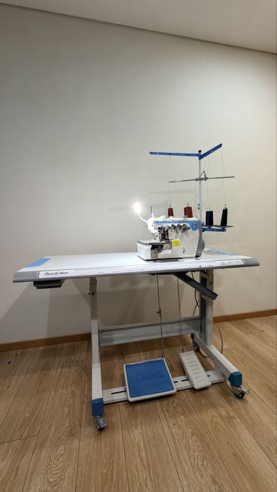 Maquina de corte e cose