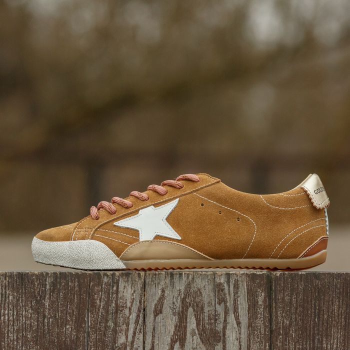 Жіночі кросівки Golden Goose True Star
