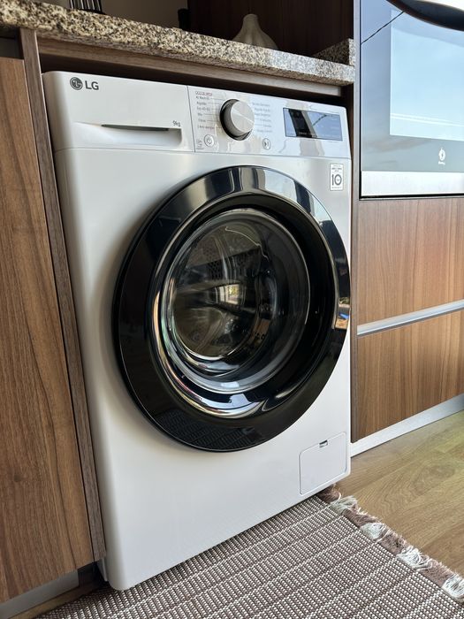 Maquina de lavar 9kg com garantia até 2028 - LG F4WR5009A6W