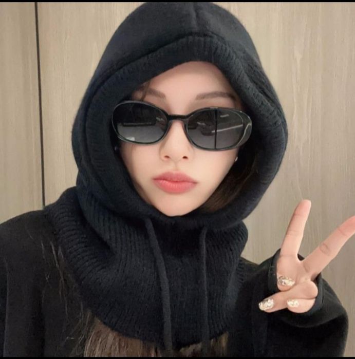 Балаклава, Шапка- каптур жіноча