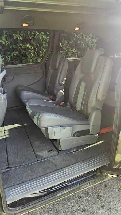 Chrysler Grand Voyager 2008, 2776 cm3