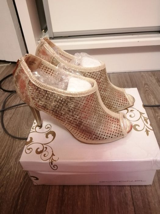Buty zlote     .