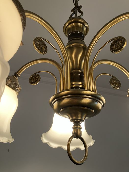 Candeeiro latao 5 bracos ( falta um vidro)