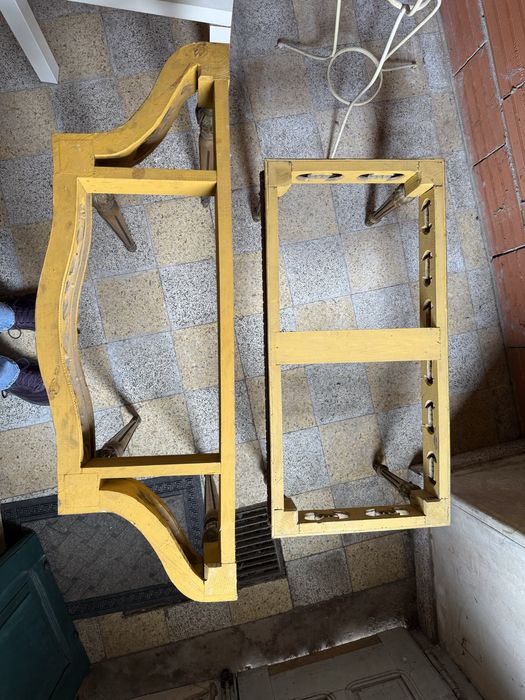 Pés de mesa em madeira