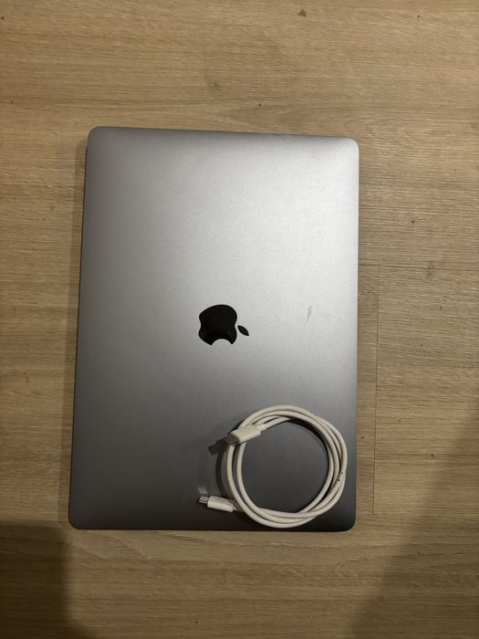 MacBook Air 13” 2019 | Touch ID | 8GB RAM | 128GB SSD | Apenas 191 Ciclos | Como Novo