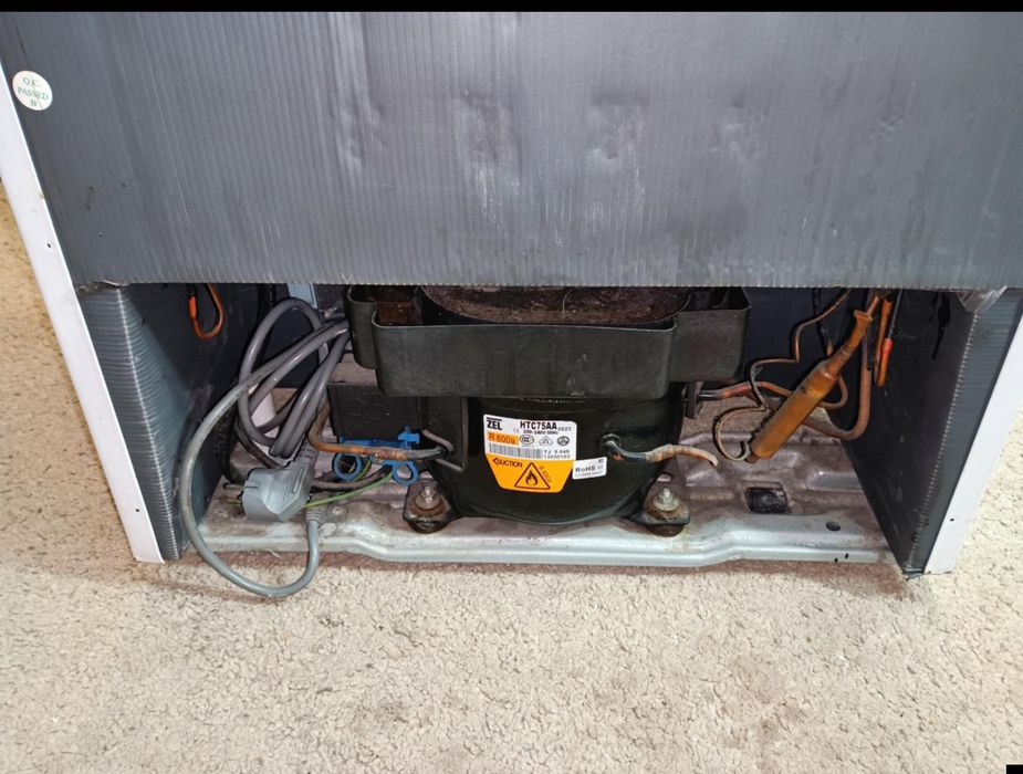 Frigorífico combinado a funcionar perfeitamente e exemplar estado. fri