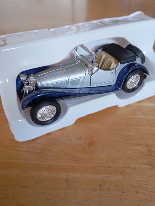 Carrinhos miniatura  de fricção
