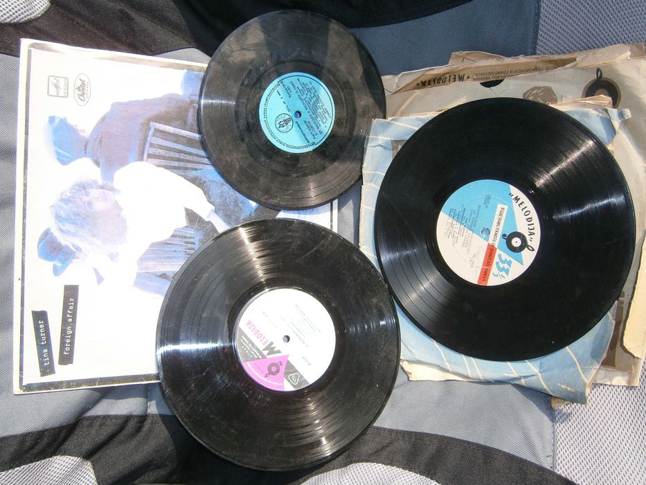 Пластинки винил проигрыватель радиола. СССР.