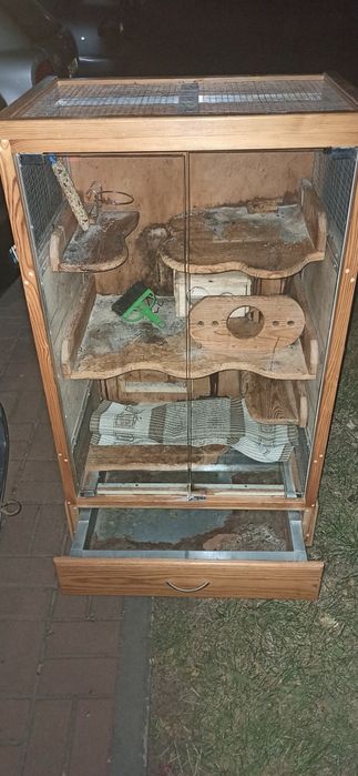 Продам клетку б/у