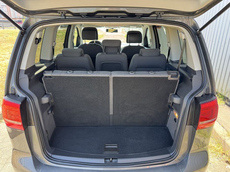 Volkswagen Touran 1.4 tsi automat з Швейцарії