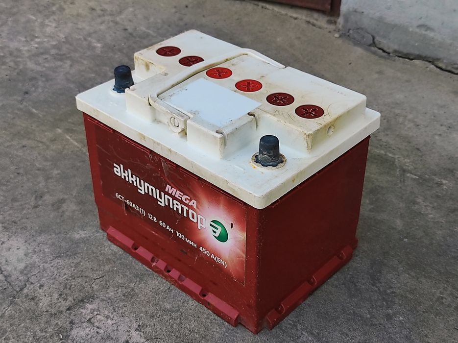Акумулятор АКБ 12 В 60 Аг Автомобільна батарея