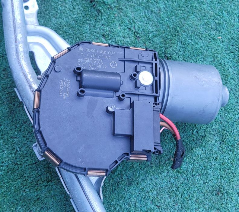 Motor limpa Pára-brisas/Vidro Frente Mercedes-Benz w211