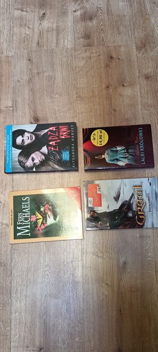 zestaw 4 książki Graal Lalki królowej Żądza krwi Pełnia życia