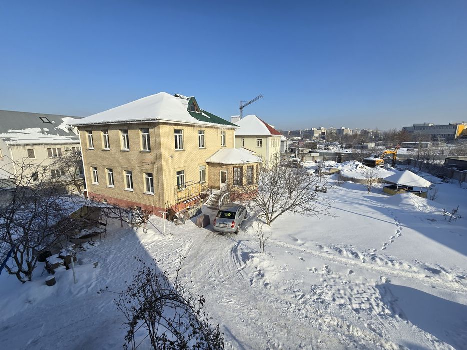 Будинок 300 м2 цоколь газ 8 соток с. Софіївська Борщагівка 200 м Київ