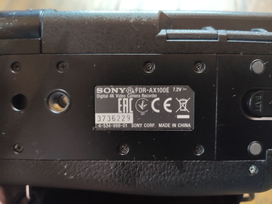 Kamera 4K Sony FDR-AX100E