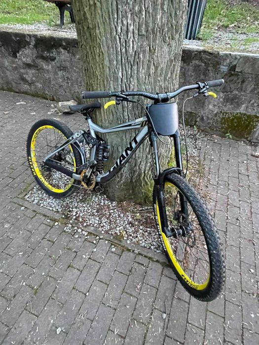 rower giant glory dh fr