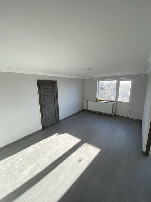 Продам квартиру у передмісті Берегова