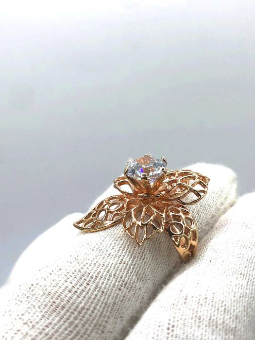 Каблучка золото 585*