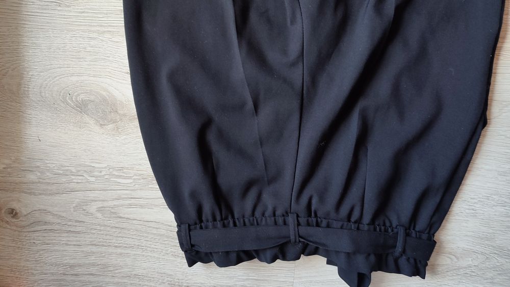 Czarne damskie spodnie eleganckie 36 H&M