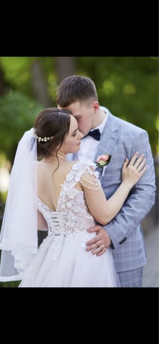 Весільна сукня