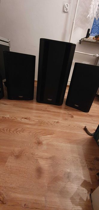 Zestaw nagłośnieniowy aktywny QSC.