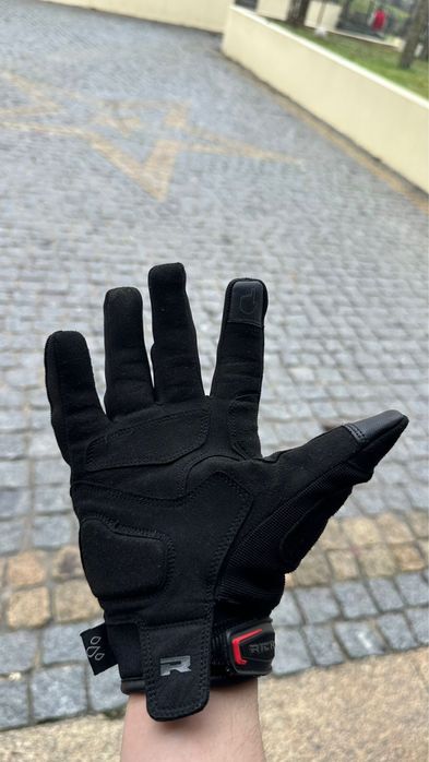 Scooter, capacete e Luvas