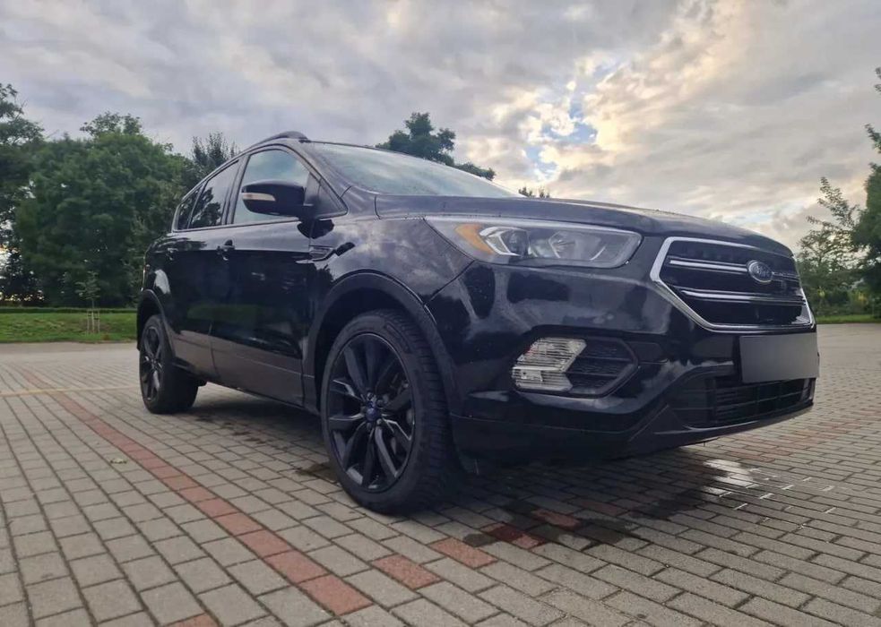 Продам свою  Ford Escape 2017 2.0