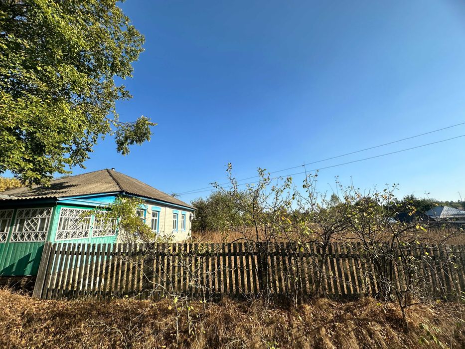 Цегляний будинок у с. Лоска, 4 кімнати, житловий стан RD