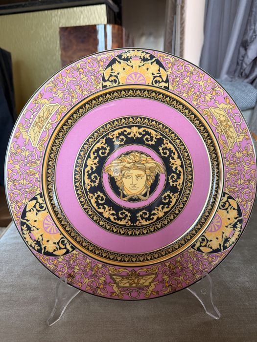 Rosenthal x Versace Medusa Pink – Exclusively Made for Donatella Versace | Kolekcjonerski Talerz