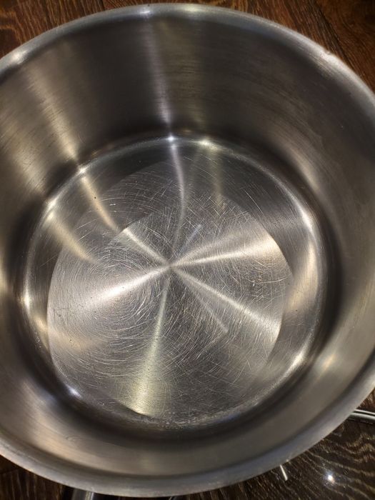 Продам кастрюльки 3литра