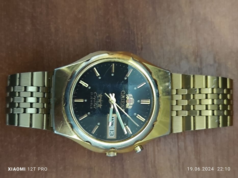 Продам часы orient