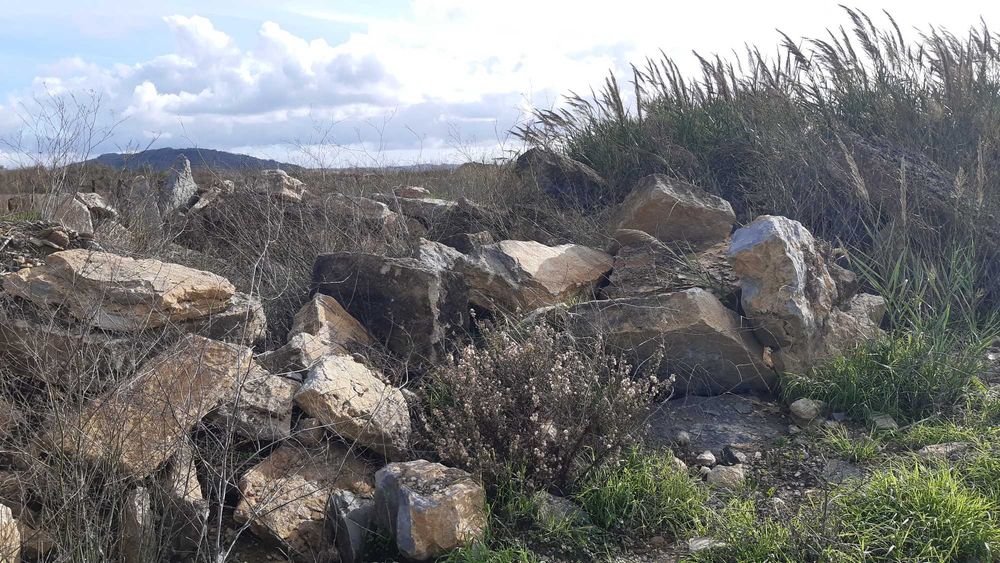 Pedras e lajes para muralhas