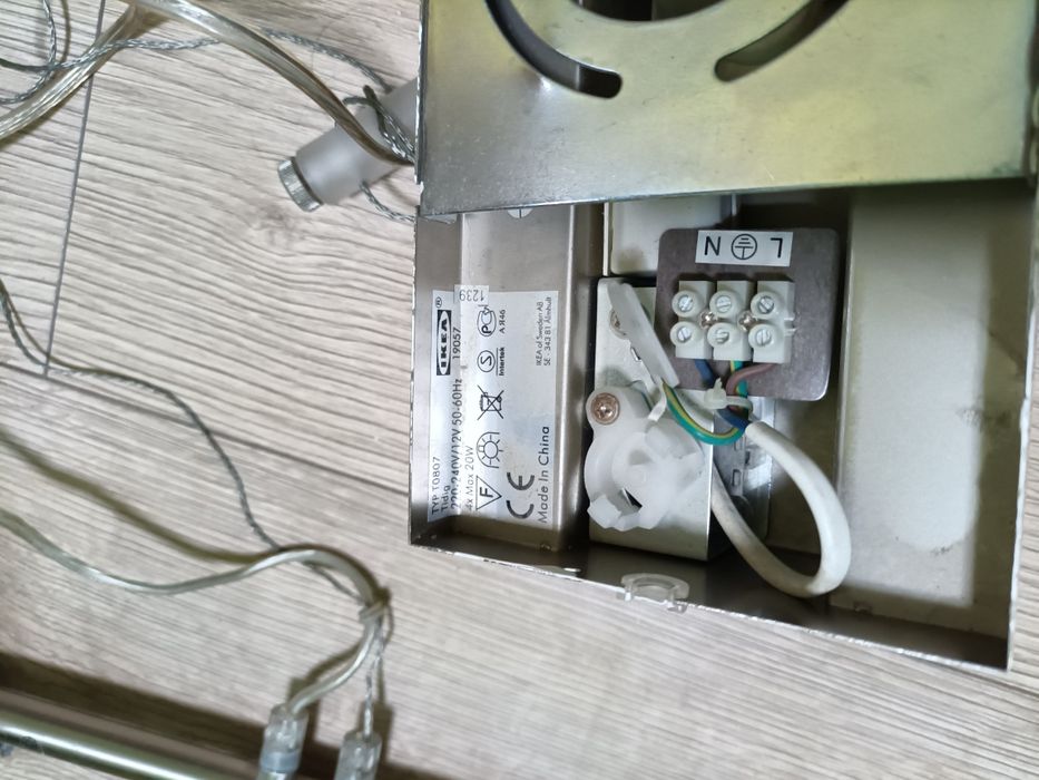 Lampa tidig 4 kloszowa