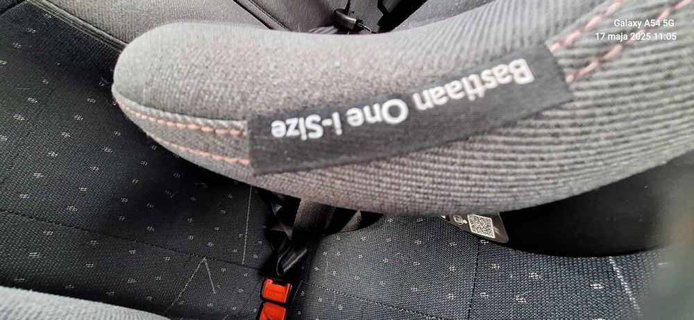 Fotelik samochodowy Lionelo Bastiaan one-i-Size 40-150 cm (0-36 kg)