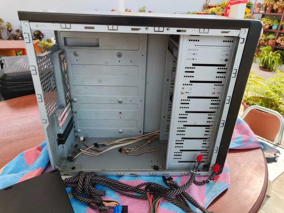 Caixa Desktop + Fonte de Alimentação