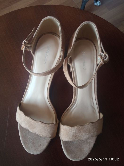 Buty damskie sandały