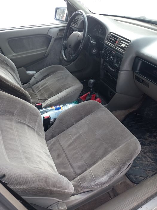 Продам опель вектра 1.8 бензин.