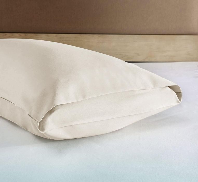 Zestaw 2 poszewek na poduszkę 40 x 70 cm 100% mikrofibra beżowe nowe