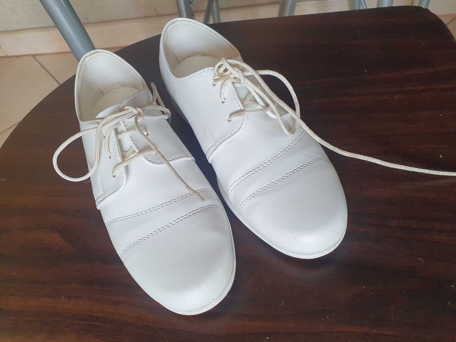 Buty białe chłopięce komunijne r. 29