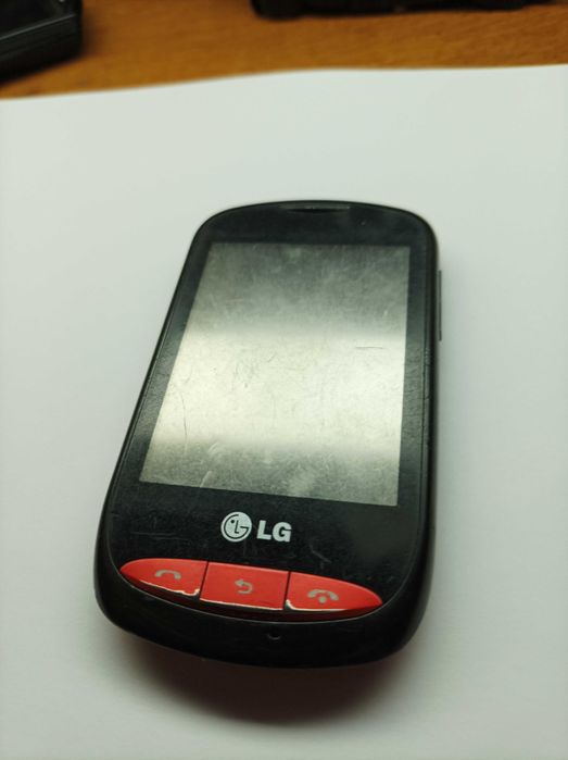продам смартфон LG