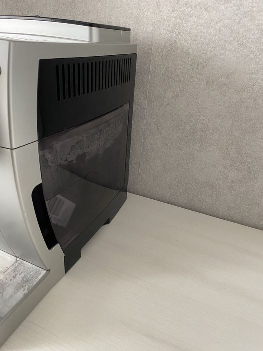 Кавомашина Delonghi ECAM23.420 Intensa є Вибір гарний стан