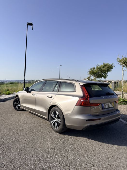Volvo V60 D3    .