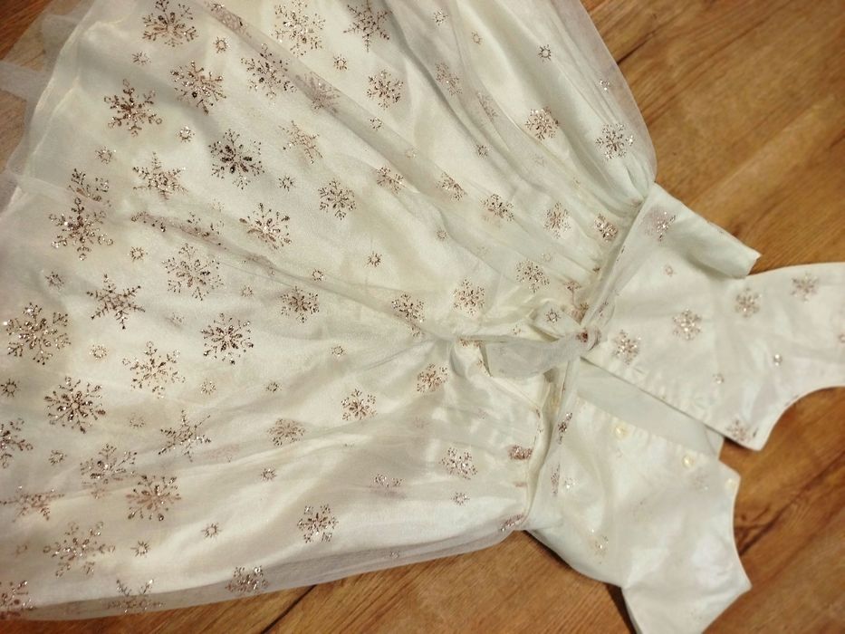 Святкова сукня для маленької принцеси на 7-8 років