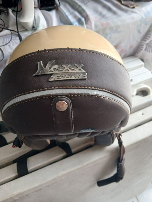 Capacete antigo de marca